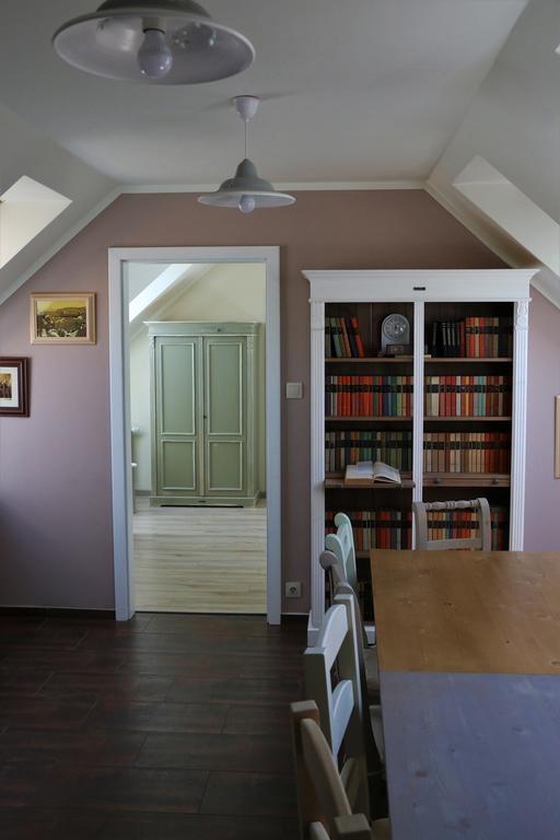 Fogado A Patkolokovacshoz Vendeghaz Szekszard Bed & Breakfast Exterior photo